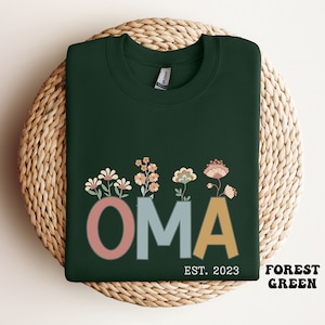 Oma Sweatshirt Personalized, Oma Shirt Established, Christmas Gift for Oma, Pregnancy Announcements Grandparents, Custom Oma Gifts