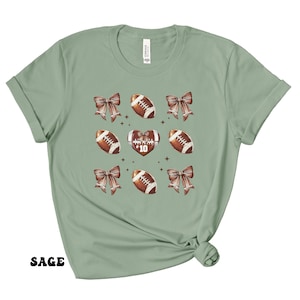 Personalisiertes Mama Fußball-Shirt, Fußball Mama Shirt, Fußball Social Club, Fußballspieler Nummer, Kokette Bogen Design, Geschenk für Mama