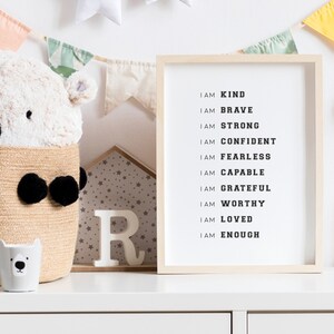 Letrero de madera inspirador para decoración infantil, afirmaciones de arcoíris para niños, arte de pared positivo "Soy amable, inteligente y amado".