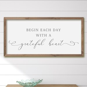 Comience cada día con un corazón agradecido Letrero de madera para dormitorio de granja - Letrero para encima de la cama - Letrero de madera para decoración del hogar - Letreros de madera inspiradores