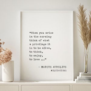 Cita enmarcada de Marco Aurelio - Arte mural de motivación matutina - Impresión de cita inspiradora - Decoración de vibraciones positivas - Regalo para él y para ella