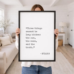 Houten ingelijste muurkunst Boeddha citaat – poster "Three Things Cannot Be Long Hidden"