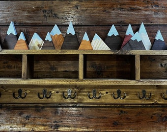 Rustic style mountain shelf coat rack