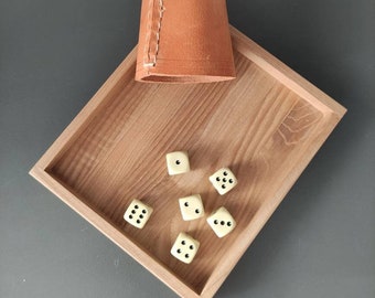 Edles kleines Tablett aus Esche zum Dekorieren für den Tisch/ Würfelbrett aus Holz/ Für Schmuck oder andere schöne Dinge