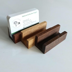 Edler Visitenkartenhalter aus Holz mit Holzbutter/ auch für kleine Karten oder Fotos/ Namenskärtchen/ Notizzettel/ Stempelkarten