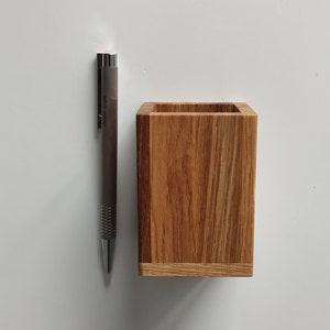 Pen holders in two sizes made of wood/oak, walnut and smoked oak/also available as a set kleiner Köcher