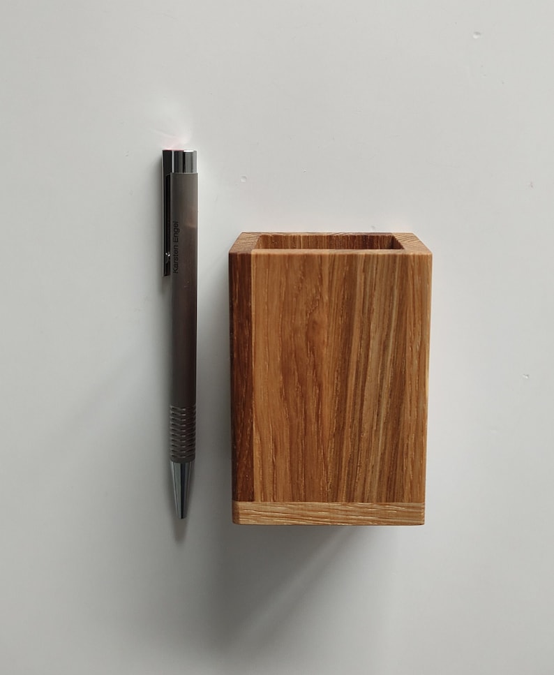 Pen holders in two sizes made of wood/oak, walnut and smoked oak/also available as a set kleiner Köcher