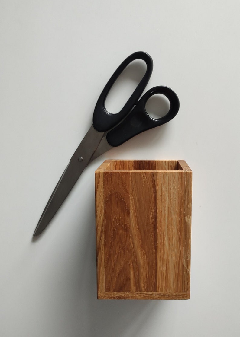 Pen holders in two sizes made of wood/oak, walnut and smoked oak/also available as a set großer Köcher