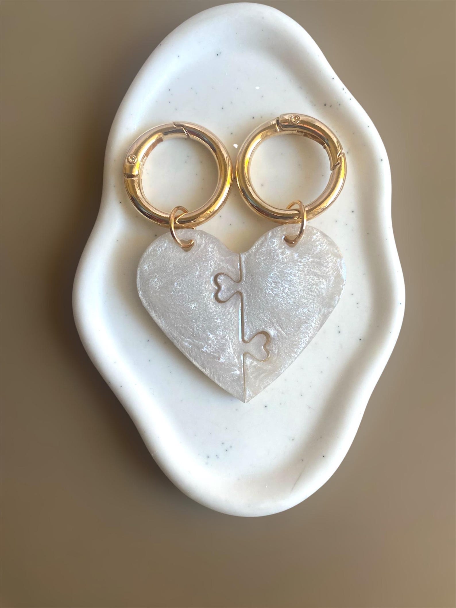 Interlocking Heart Keychains – Real Flower Resin Keychains With Gold ...