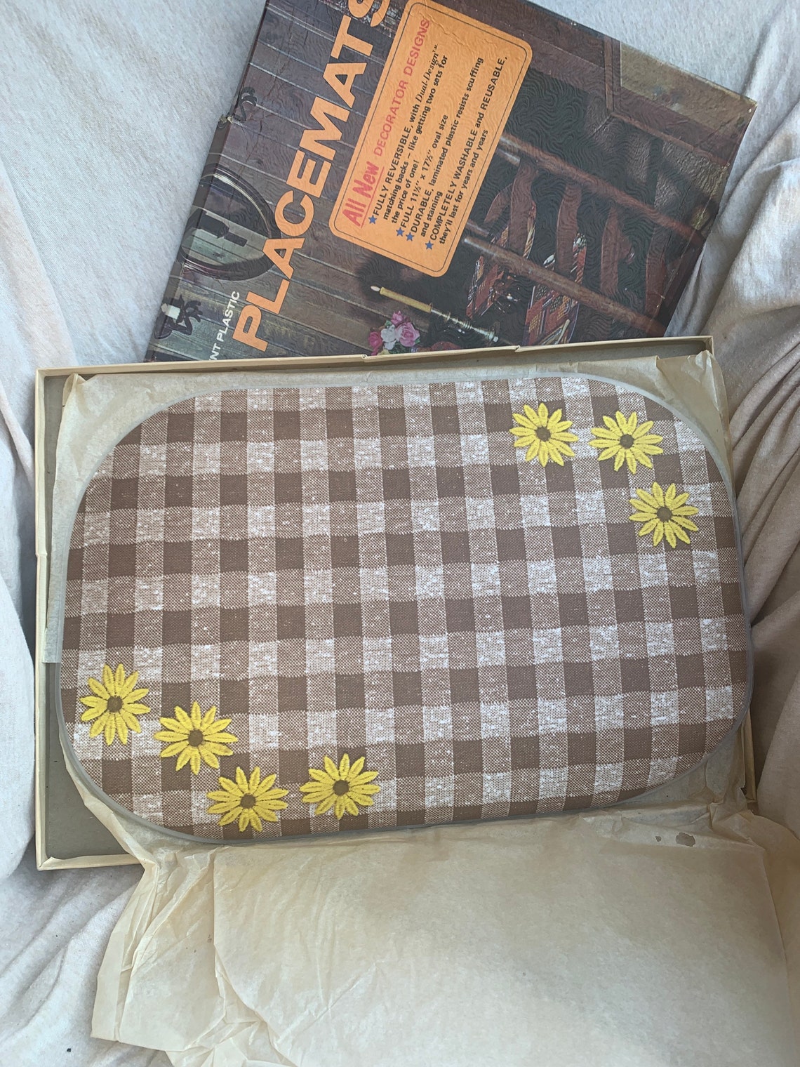 Six Vintage Plastic Placemats Oval Placemats Retro Dinning Etsy