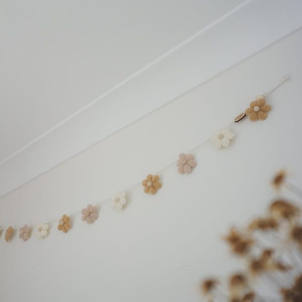 Boho Daisy Flower Garland | Baby Girl Nursery Decor - Felt Daisy Chain - Girls Room Wall Hanging