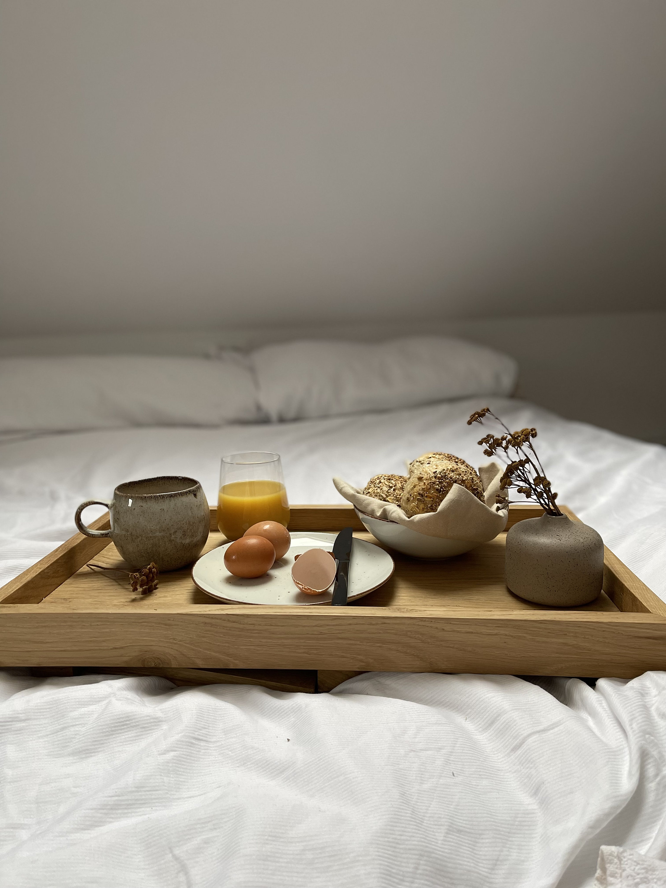 Table de petit-déjeuner au lit / Plateau de service / Plateau -  France