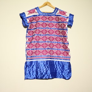 Vestido de Huautla de Jiménez, Oaxaca: huipil mazateco bordado