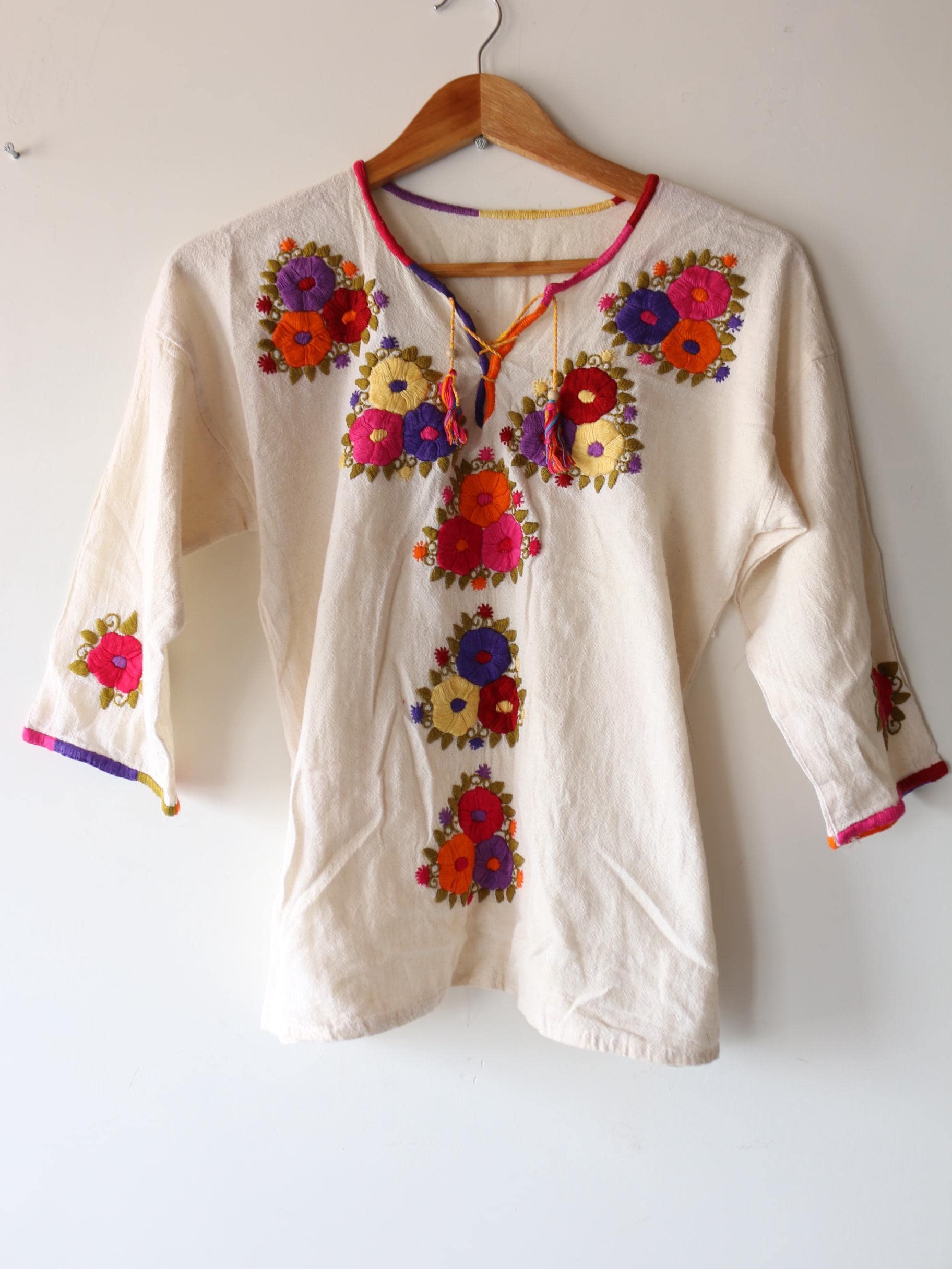 Blusa indigena España
