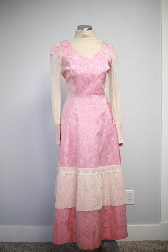 Vintage 70s Toile de Jouy High Neck Prairie Dress… - image 5