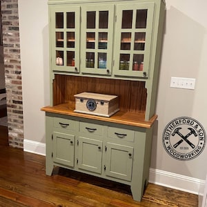 Farmhouse Kitchen Hutch