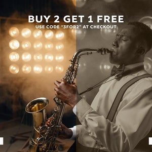Pu&ograve; includere: Una fotografia in bianco e nero di una persona che suona un sassofono dorato. La foto &egrave; divisa a met&agrave;, con il lato sinistro a colori e il lato destro in bianco e nero. Il testo "BUY 2 GET 1 FREE" &egrave; in alto nell'immagine, con il testo "USE CODE "3FOR2" AT CHECKOUT" sotto.