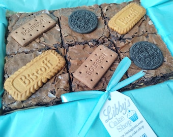 Brownie de triple chocolate de lujo totalmente cargado, ideal para fiestas de cumpleaños, envuelto individualmente para envío postal. Regalo perfecto.
