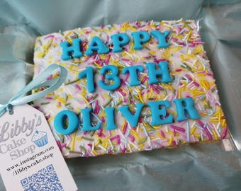 Pastel de esponja espolvoreado personalizado de la vieja escuela para fiesta de cumpleaños, envuelto para regalo, regalo para el hogar, caja de bandeja, 21, 18 y 13, color vainilla