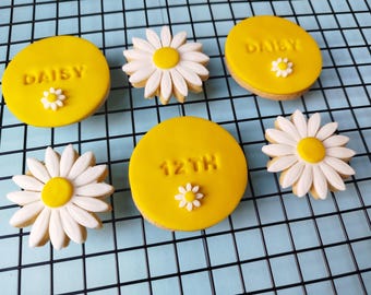 Galletas de azúcar, pasteles, papel de regalo para fiestas, regalo de cumpleaños personalizado con margaritas, regalo hecho a mano, regalo casero, regalo en caja para 16 años