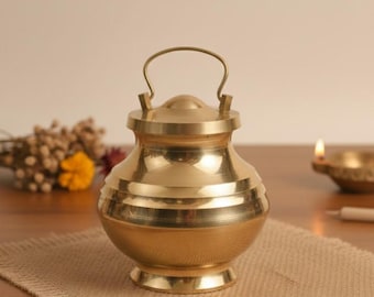 Handgefertigte Messing Kamandal mit Deckel & Griff - Traditioneller indischer Weihwasser Topf - Puja Lota für Rituale - Spirituelles Geschenk - Messing Wohnkultur