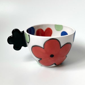 Blumen-Blumendruck-handgemachte und handbemalte Keramiktasse, einzigartige Tee- und Kaffeetasse, Einweihungsparty, Valentinstagsgeschenk