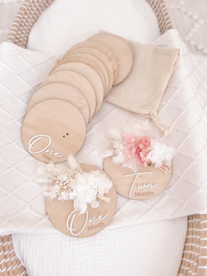 Wooden Monthly Posy Set (Pink & White)