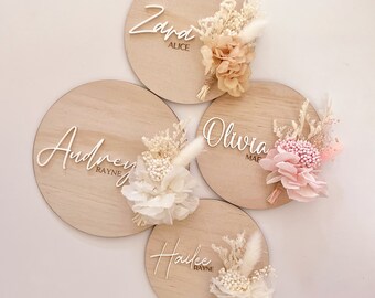 Wooden Circle Posy Plaque | Baby Announcement | Flower Sign | Baby Name | Dried Flowers | Baby Name Sign | Newborn Announcement | Baby Girl