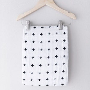 GEOPLE / Juego de 3 / Paño de muselina para bebés 100 % algodón - Regalos para recién nacidos y baby showers Sensorial Muselina orgánica blanca y negra Cuadrado / 50 x 50 cm