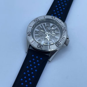 20mm, black and blue solid silicone strap with blue dots and steel buckle (Quick release spring bars)
