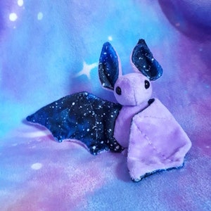 Galaxy Bat Light purple