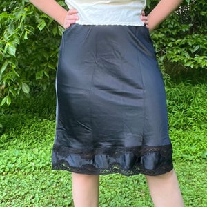 1970s Black Slip Skirt by Wonder Maid | 70s Half Slip | Size M