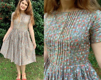 1950s Gray Floral Dress with Intricate Pleating - Coral and Blue Flowers