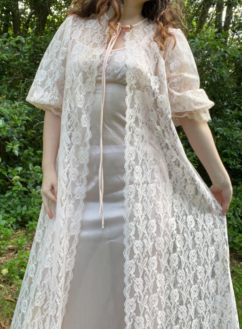 1980s Light Pink Lace Peignoir Set With Roses - Etsy
