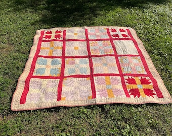 Antique 19th Century Bear's Paw Quilt with Vibrant Reds | 1880s 1890s Patchwork Bed Cover