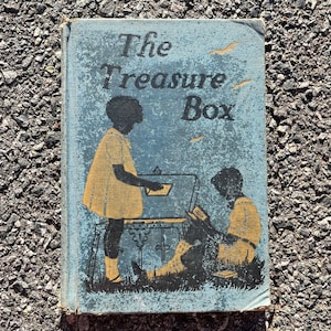 Libro antiguo de la década de 1920 / El cofre del tesoro: un tercer lector (1928) / Libro de cuentos bellamente ilustrado