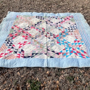 1930s 1940s Ocean Waves Feedsack Quilt with Patchwork Back | Hand Quilted Vintage Bed Cover