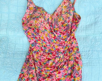 Maiô floral rosa dos anos 80 da Roxanne Bra Sized