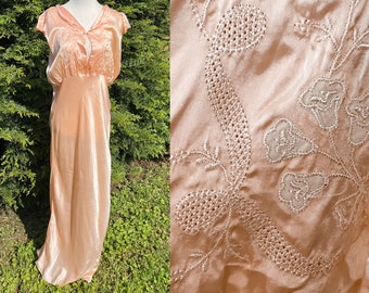 1940s Slip Dress in Peachy Pink with Floral Embroidery | 40s Lingerie Nightgown