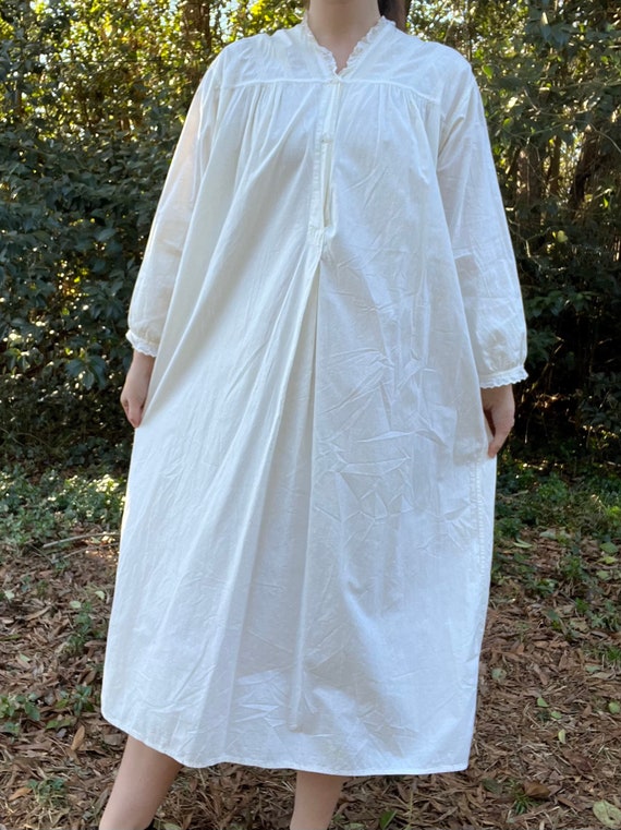 Antique Victorian White Cotton Nightgown - image 3