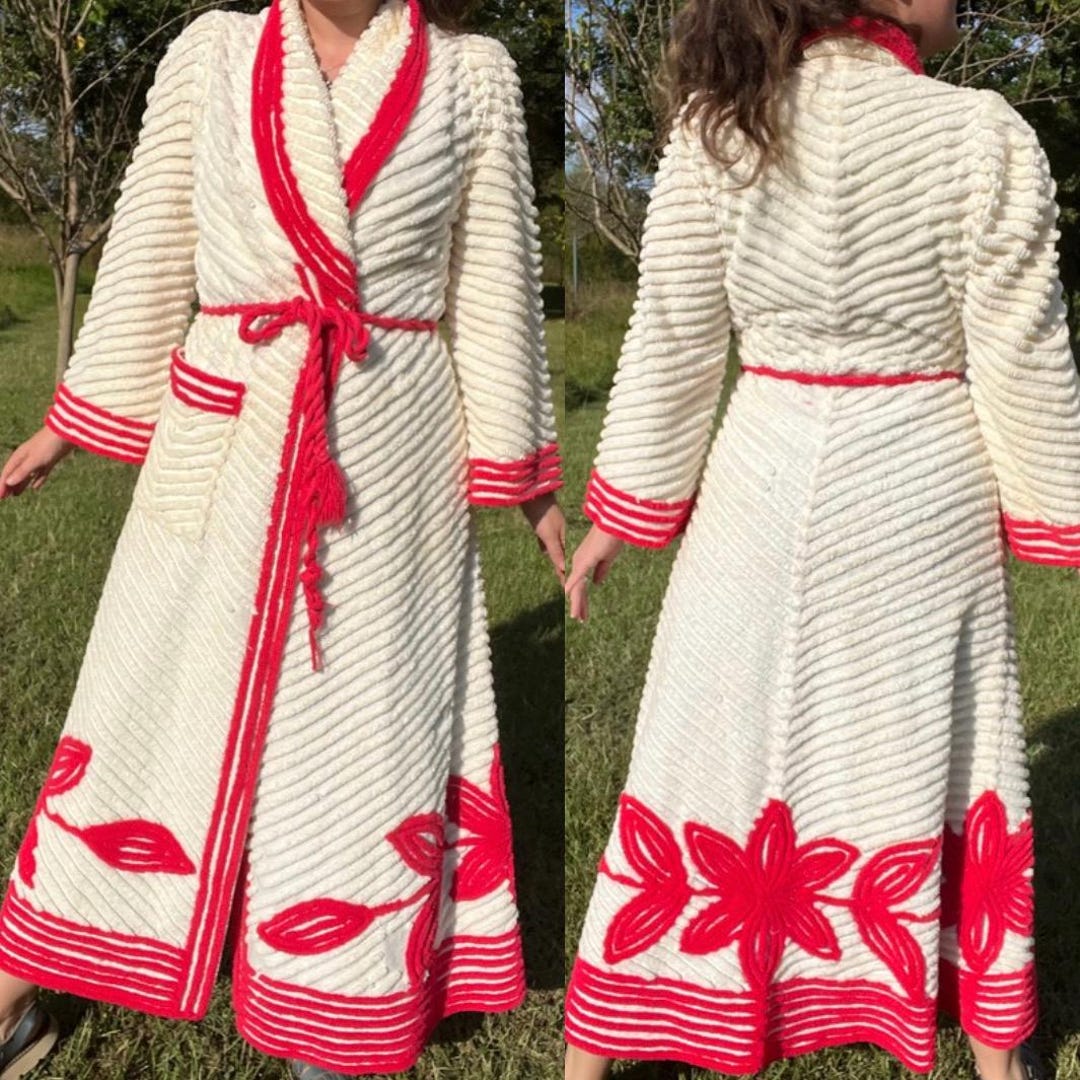 Old Style Robe 1940s Chenille Bathrobe in Red and White Floral | 40s Robe | Vintage ...