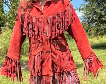 Chaqueta roja de ante con flecos de los años 80 / Piel auténtica / Talla XL