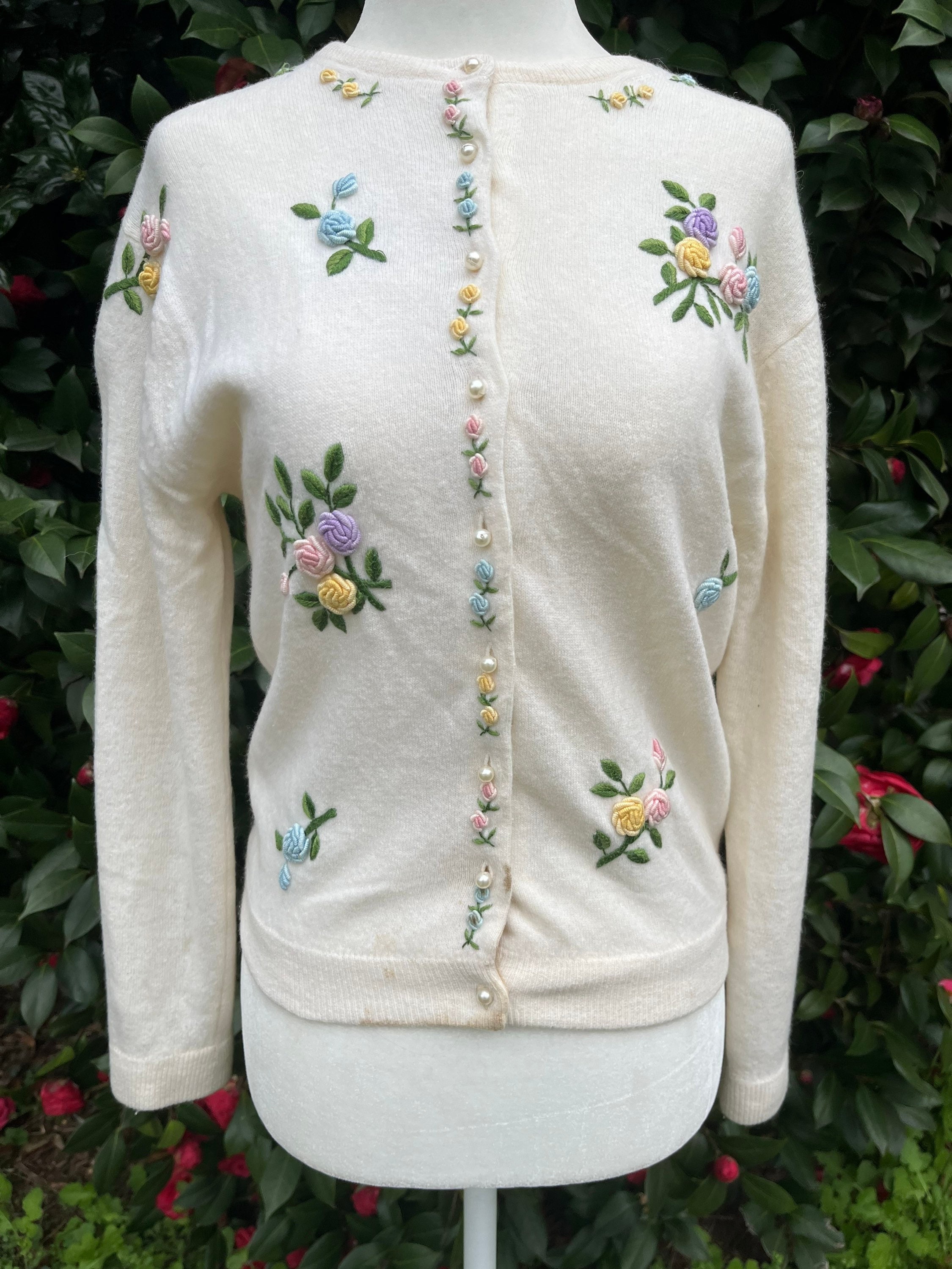 1950s Floral Embellished Cardigan | Springtime Sweater With Pastel