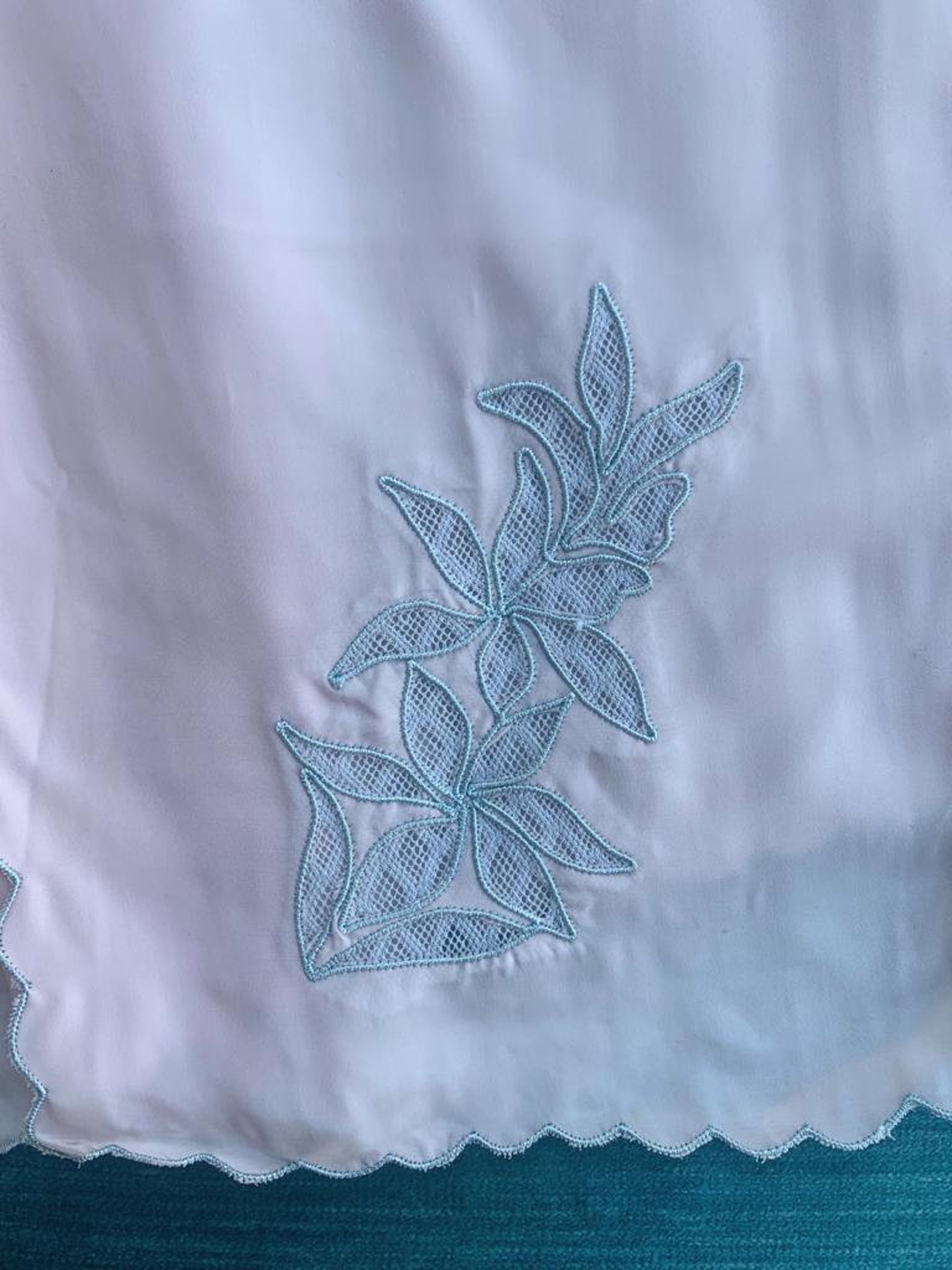 80s Unique Pink Half Slip Bird/boat/bow Embellishment By Maidenform Creme De La Creme main image 0