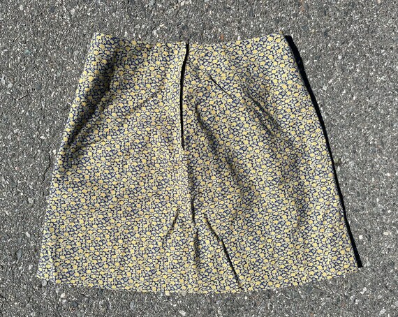 1960s Blue and Yellow Floral Mod Mini Skirt - image 3