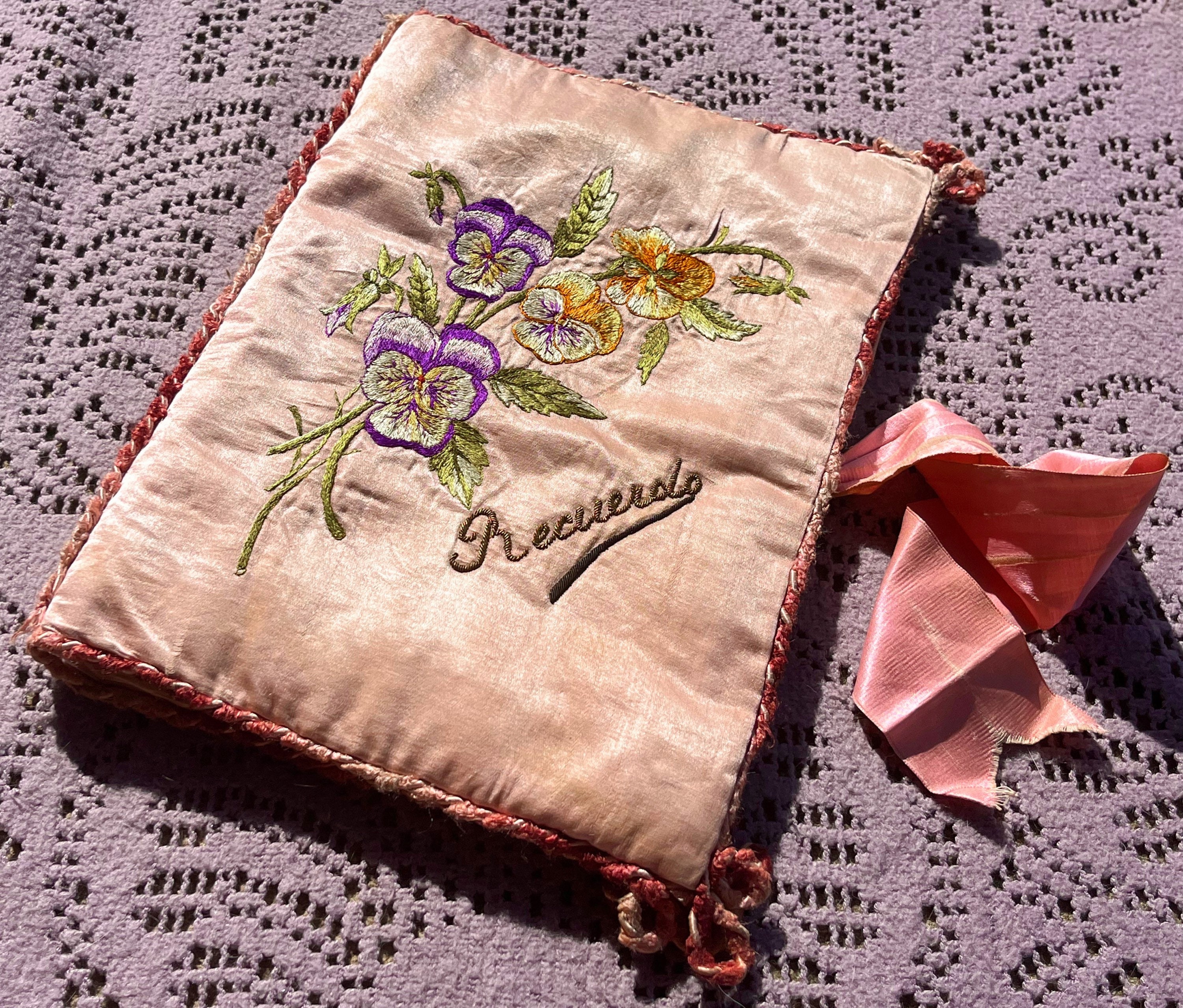 Linen Pochette / Hand Made Embroidery / Natural Cosmetic / Linen Poucz /  Toiletry Bag / Organizer / Linen Cosmetic Bag / Polish Folk Pattern 