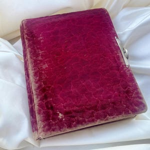 Antique Victorian Photo Album in Red Velvet with Gilded Edges | 19th Century Keepsake