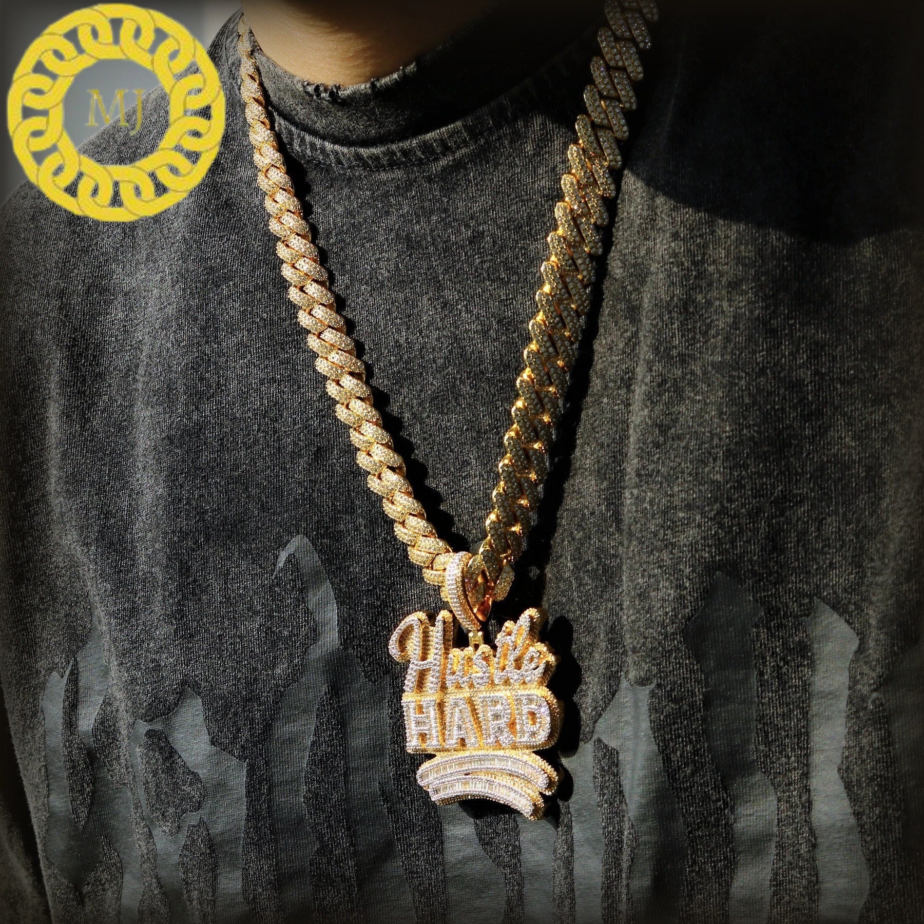 Jewelry (Latest Edition) ハードカバー d1 Baguette Big Hustle Hard Pendent NEW Hustle Hard Popular