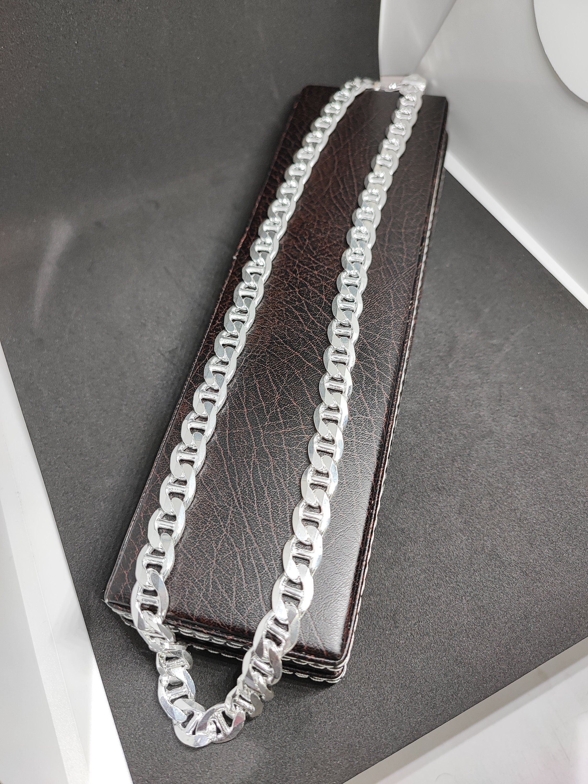 Savlano 925 Sterling Silver Italian Figaro Link Chain Bracelet – Solid Silver, Hypoallergenic, Gift Box For Men & Women