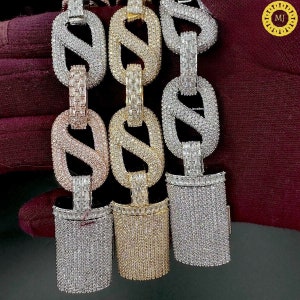 Ciężkie, solidne srebro próby 925 | VVS1 Moissanite wysadzane diamentami | Bransoletka Curb o szerokości 20 mm i szerokości 6-9 cali | Bransoletka Iced Out platerowana 18-karatowym złotem